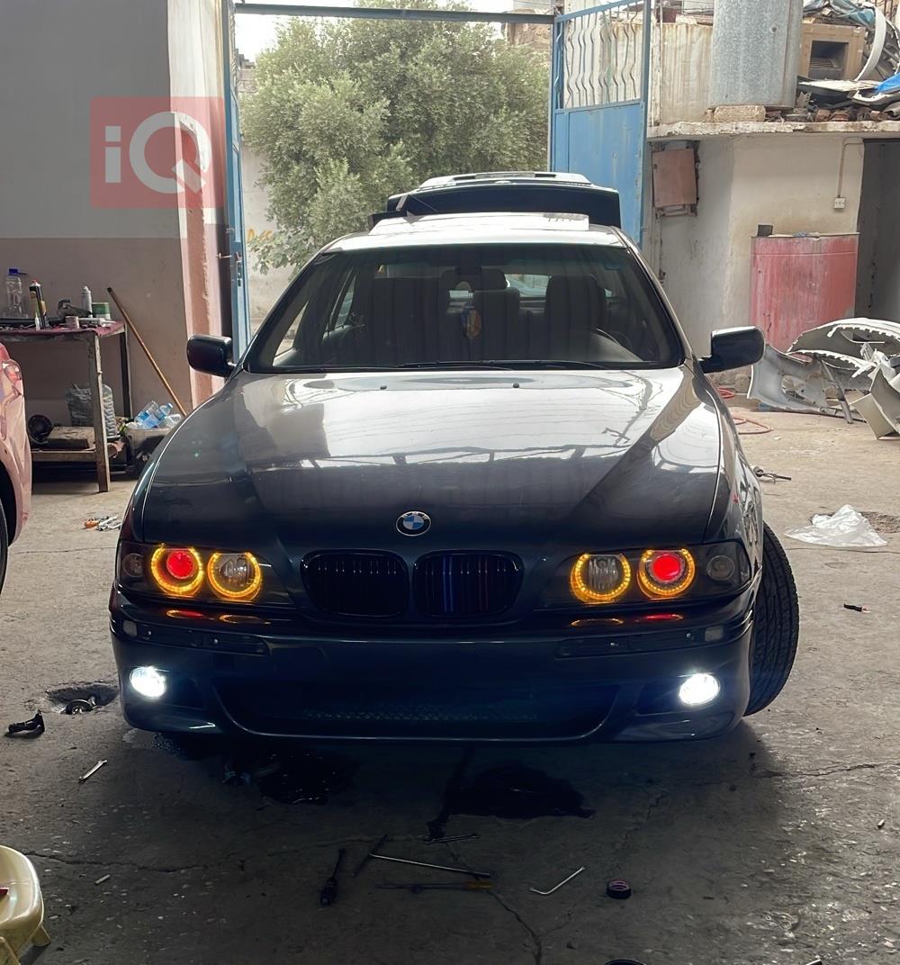 بی ئێم دەبڵیو سیریەس 5